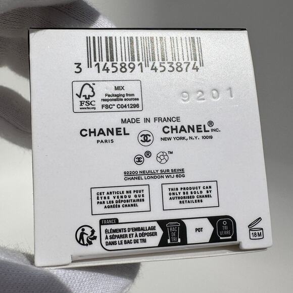 N°1 de Chanel Red Camellia Lip and Cheek Balm New in Box 6.5g #7 Vibrant Coral - Picture 3 of 10